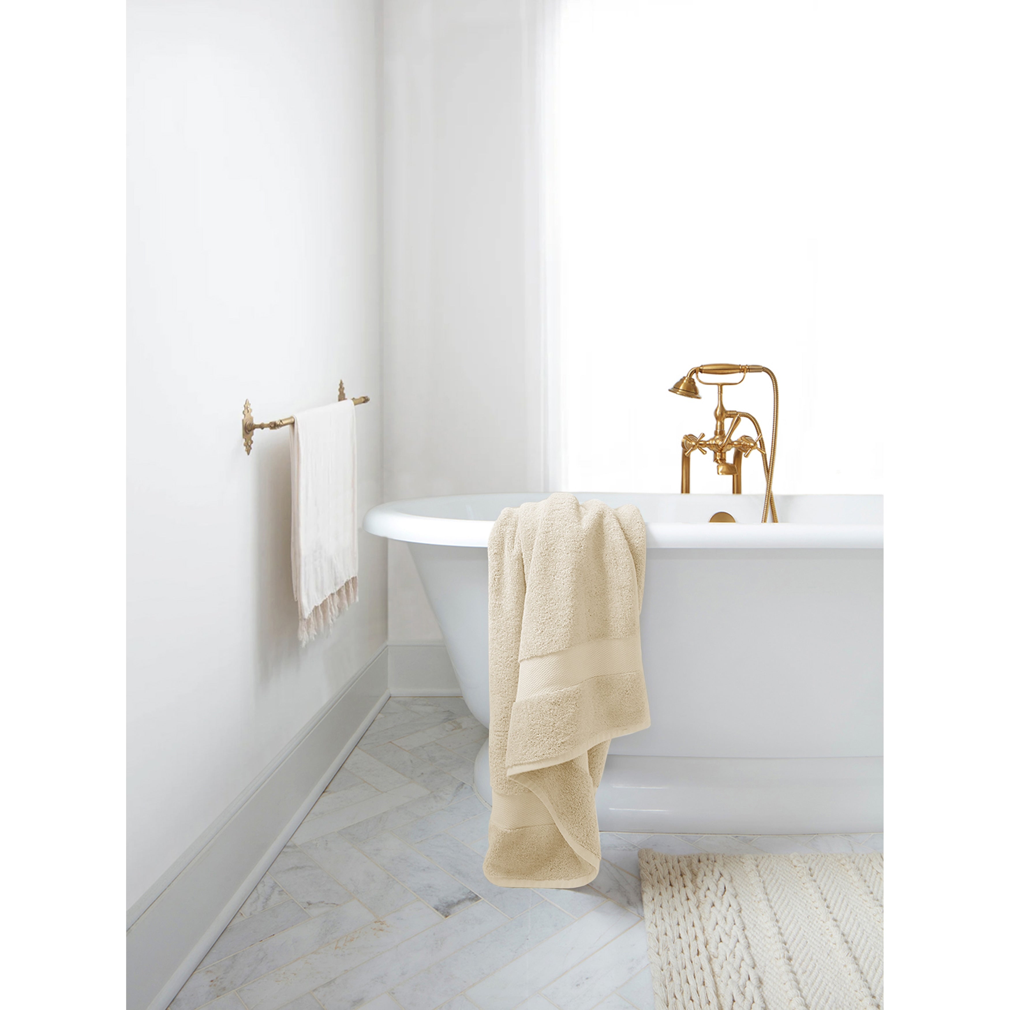 Delara Organic Cotton Luxuriously Plush Bath Sheet, GOTS & Oeko-TEX Certified, Soft, Quick Dry & Ultra-Absorbent 36"x70"