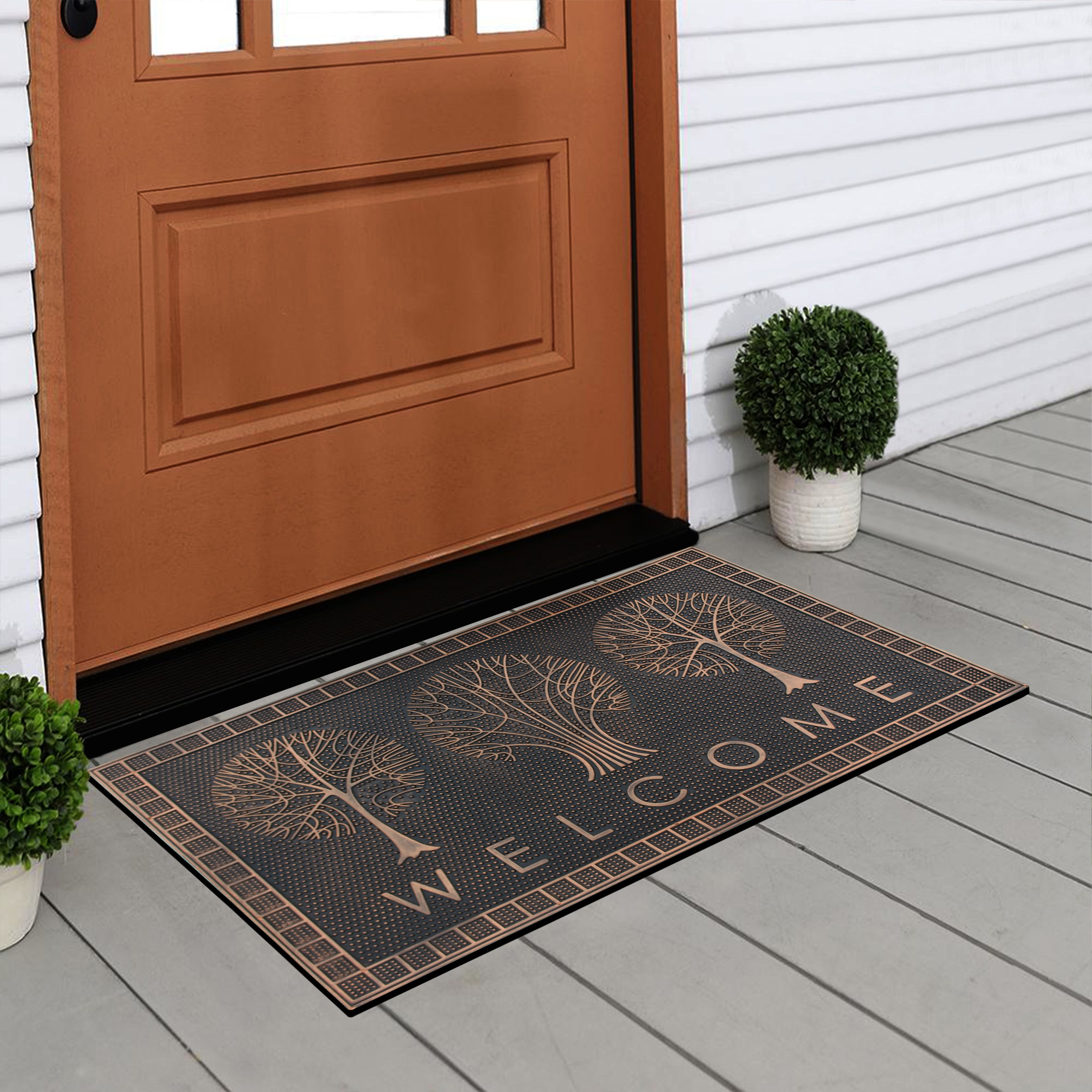 Decorative welcome door mat with tree pattern