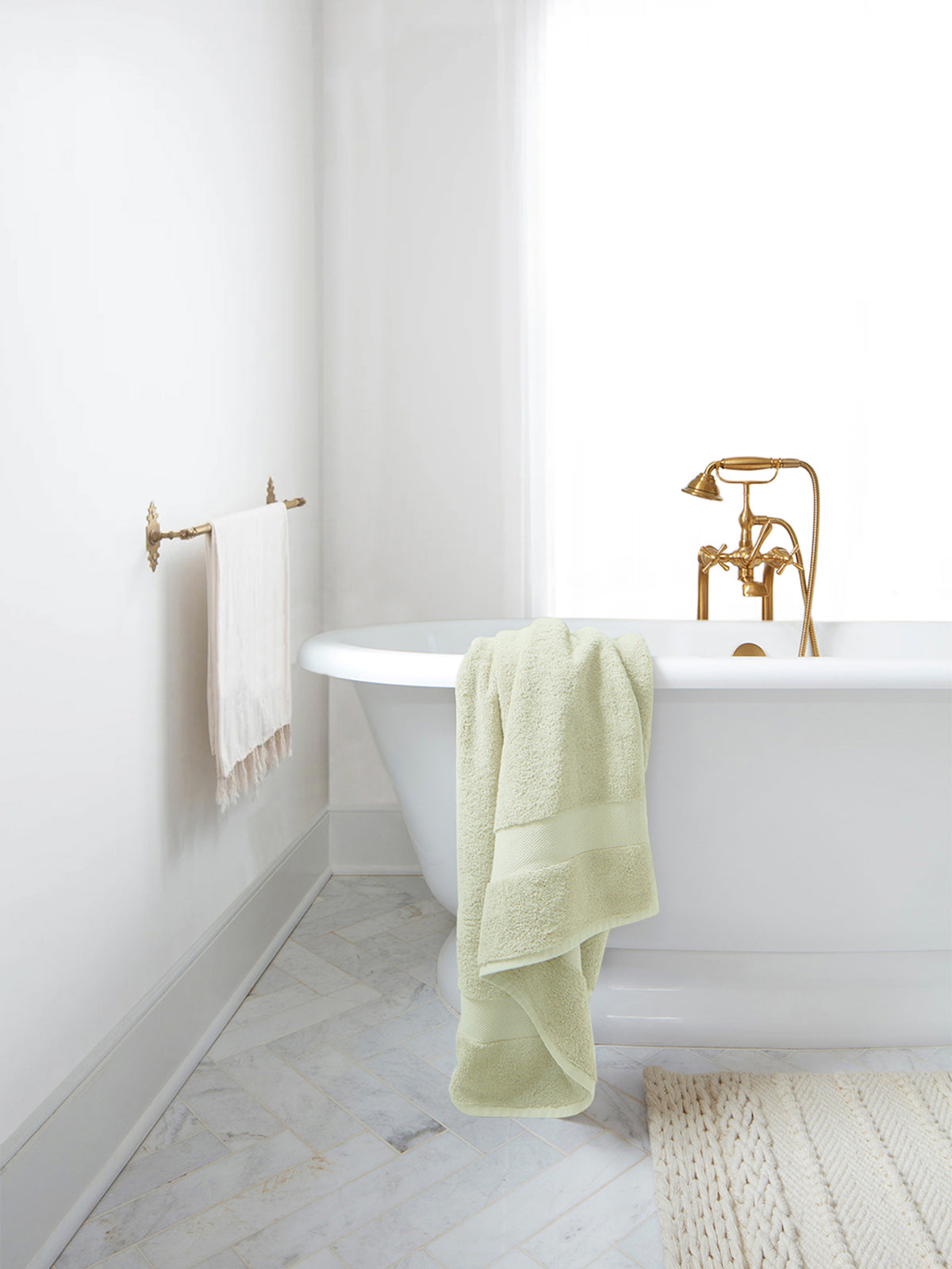 Delara 100% Organic Cotton Soft, Quick Dry & Ultra-Absorbent 30"x58", Bath Towels(Pack of 4)